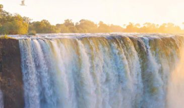 Victoria Falls: A Fascinating Journey to the African Wonder of Nature 